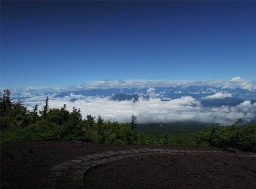 9【富士山巡礼五合目雲海トレイル】